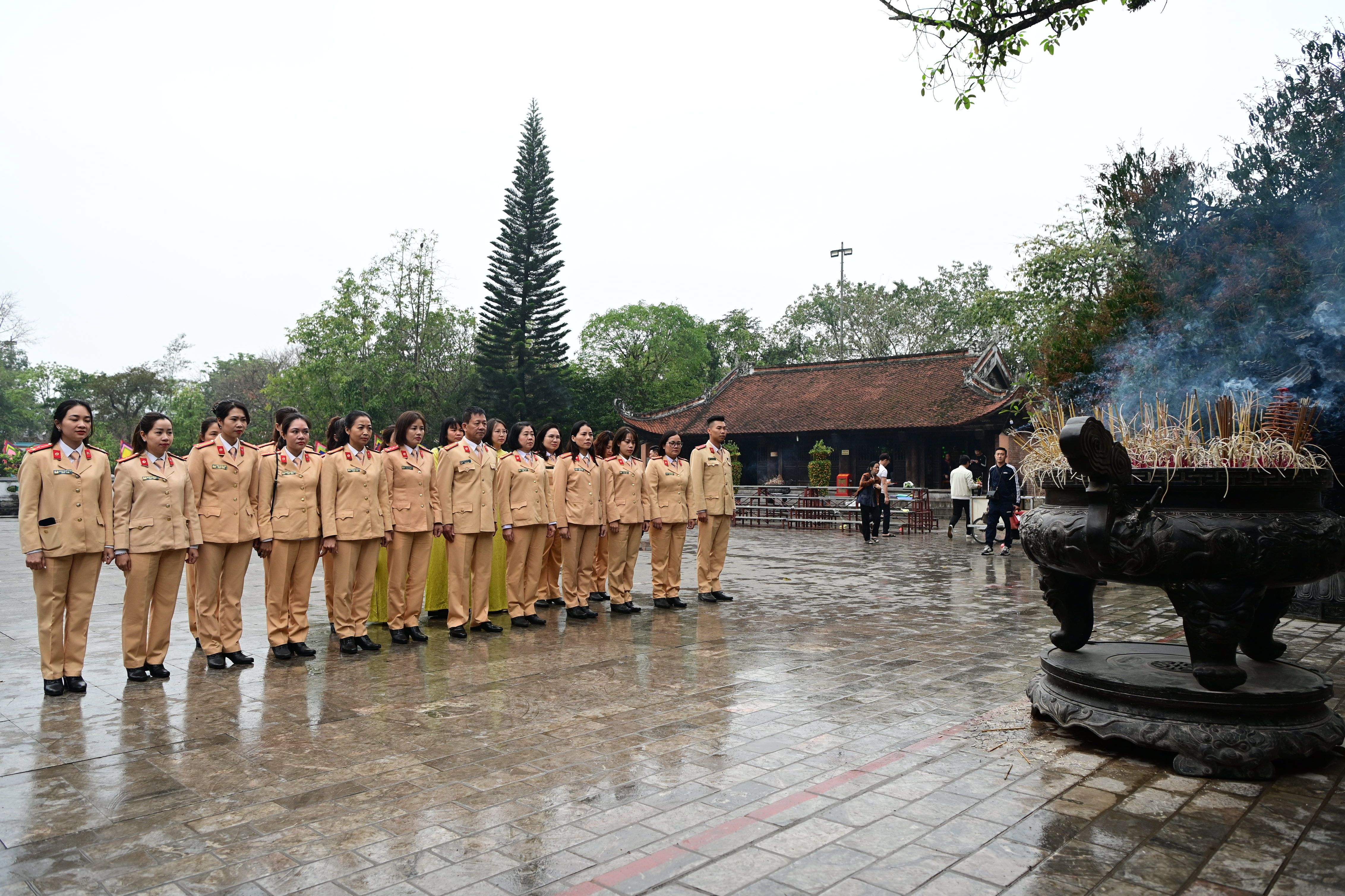 Hội phụ nữ Phòng Cảnh sát đường bộ - đường sắt: Tổ chức các hoạt động hướng về cội nguồn